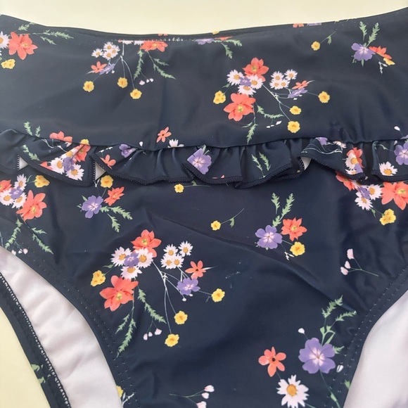 High Waisted Bikini Bottoms Size S - Picture 6 of 9